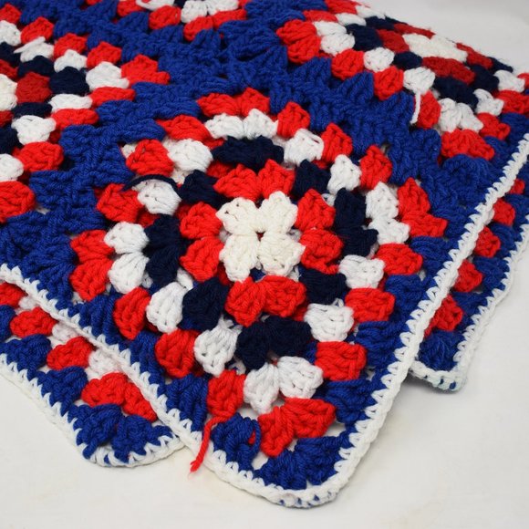Patriotic Granny Squares Afghan Throw Lap Blanket Handmade Red White Blue Cottag - Picture 2 of 13